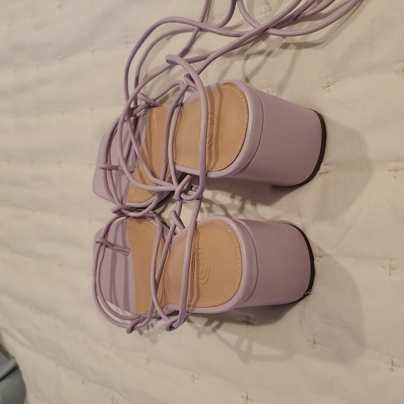 UO Sloan Square-Toe Strappy Heel (5) - Picture 5 of 9